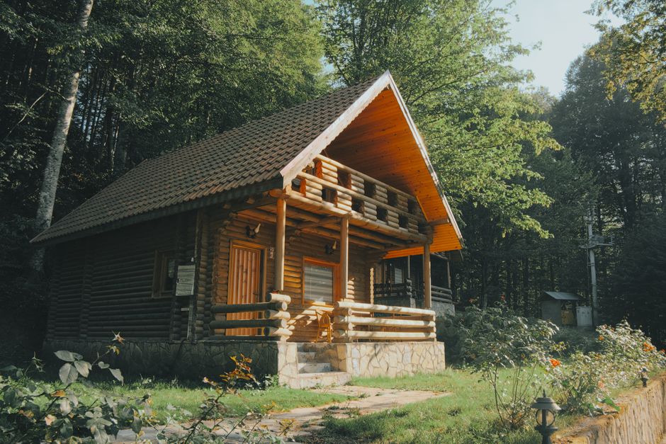 Çıralı'da Tatil Planlarken: Bungalov vs Kamp Karşılaştırması